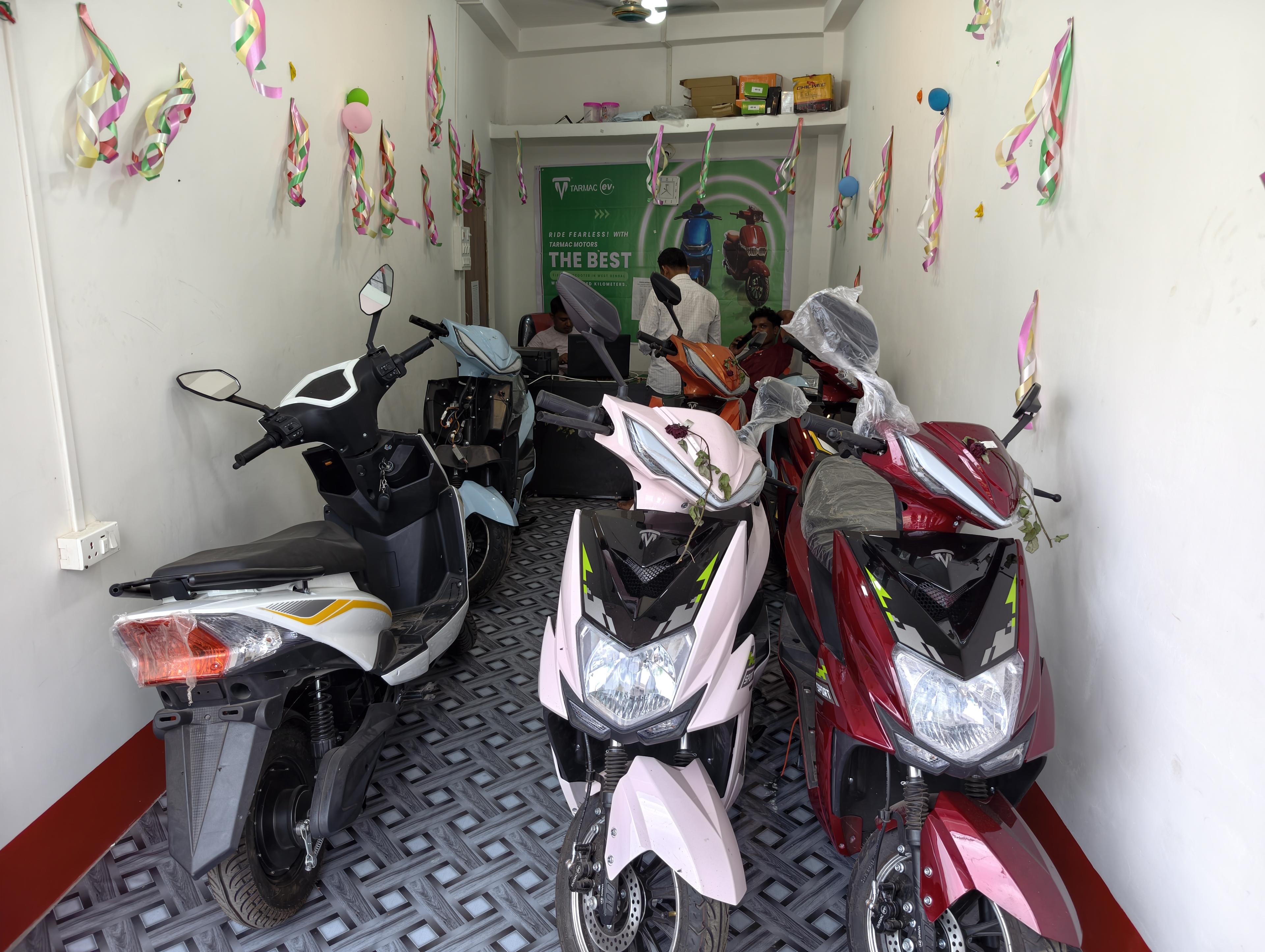 Bondhu Motor Showroom 6